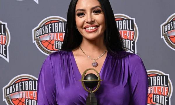 科比遺孀瓦妮莎將獲慈善大獎，以表彰她對孩子們所奉獻的愛心