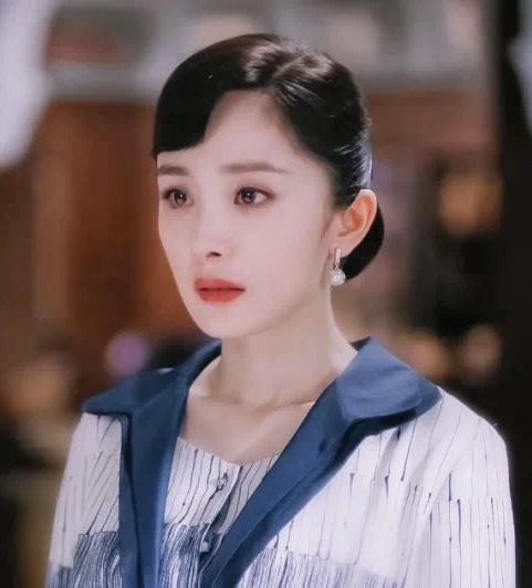 楊冪臉型像芒果,高圓圓法令紋突兀,越美豔越不適合民國造型? 楊冪臉型像芒果,高圓圓法令紋突兀,越美豔越不適合民國造型?