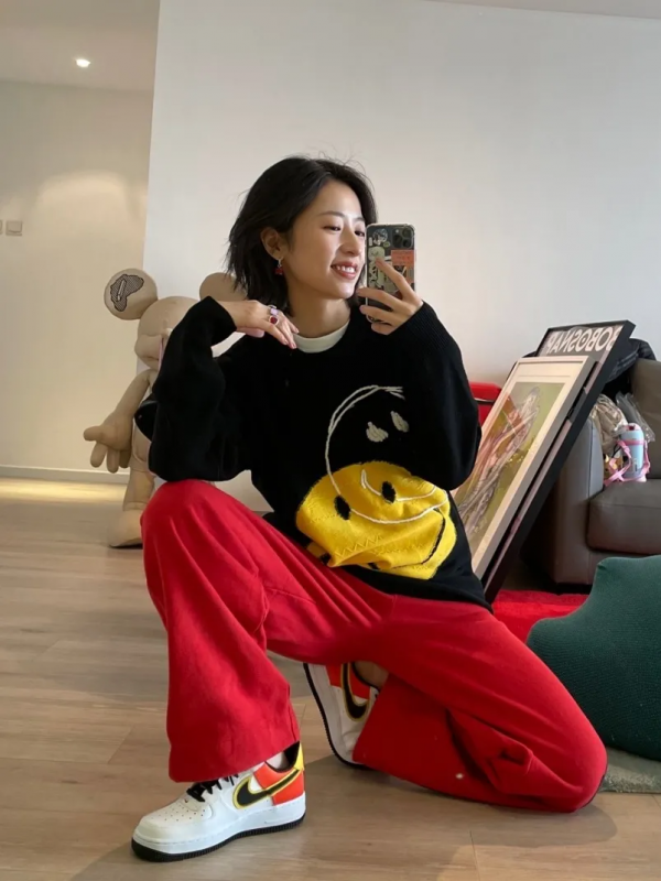 克萊因藍過時了？2021年的4個秋冬流行色，顯白又高階