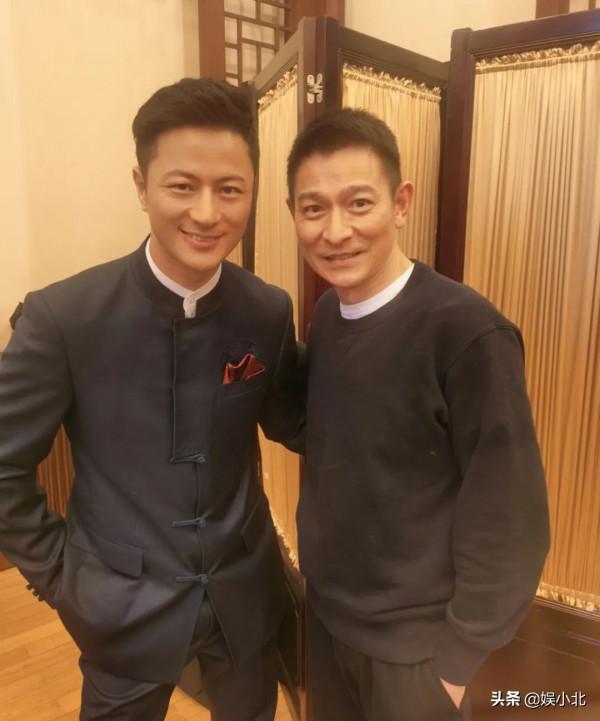 這9位藝人，憑啥能作為代表集體上《新聞聯播》？3個共同點是底氣