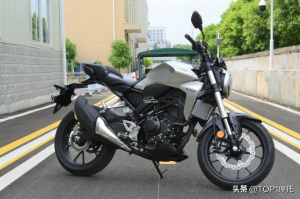 被價格掩蓋了實力!本田CB300R騎行體驗 完美的入門級街車 被價格掩蓋了實力!本田CB300R騎行體驗 完美的入門級街車