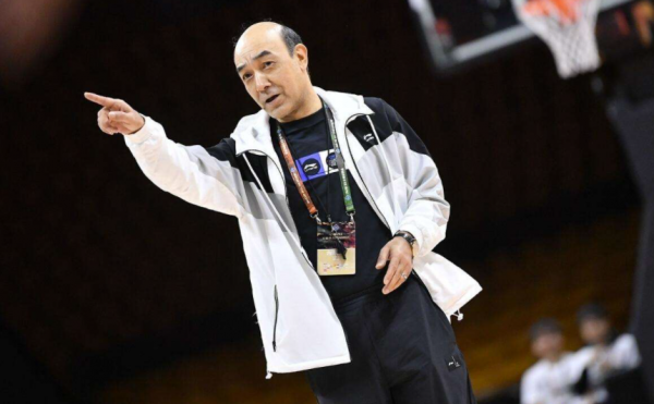 網評中國男籃10大後衛！現役有郭艾倫、趙睿