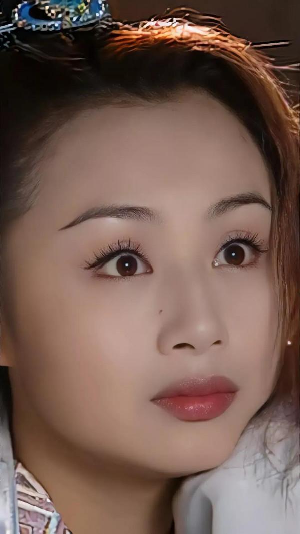 風華絕代的曹穎