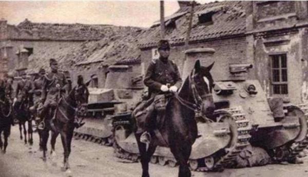 女縣委書記嚴鏡波：帶著3個孩子離婚，後來嫁給了秘書陳子瑞