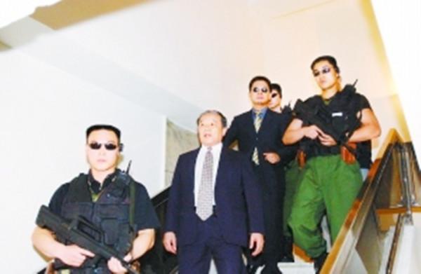 闖過“死亡之路”的外交官——孫必幹