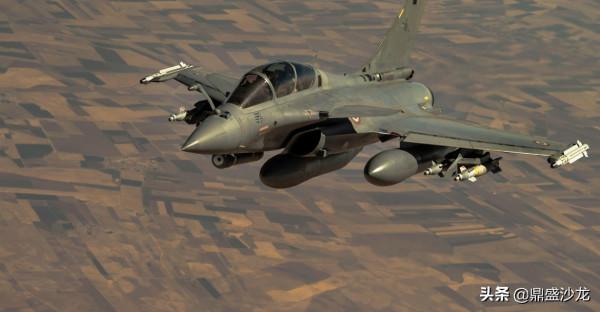 阿聯酋豪擲190億美元採購法國陣風戰鬥機，印度又不高興了