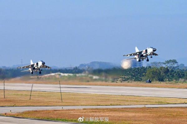 出擊！南部戰區海軍航空兵某旅開展實彈攻擊訓練