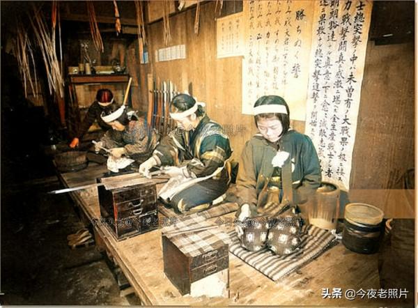 罕見的照片：日軍勒死黃鼠狼，德軍扒老鼠皮，美軍絞死日本前首相