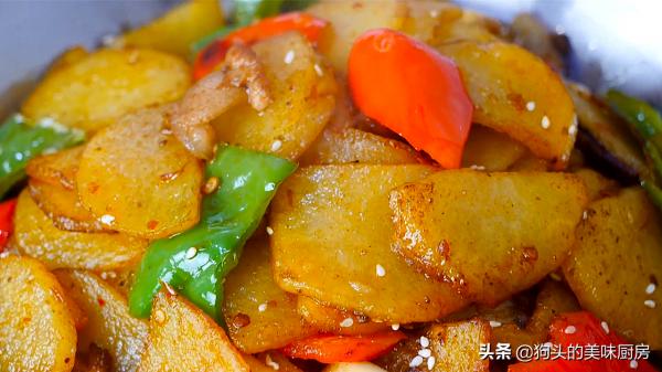 土豆這樣做太下飯了，鮮美入味，比肉還受歡迎，半鍋米飯不夠吃