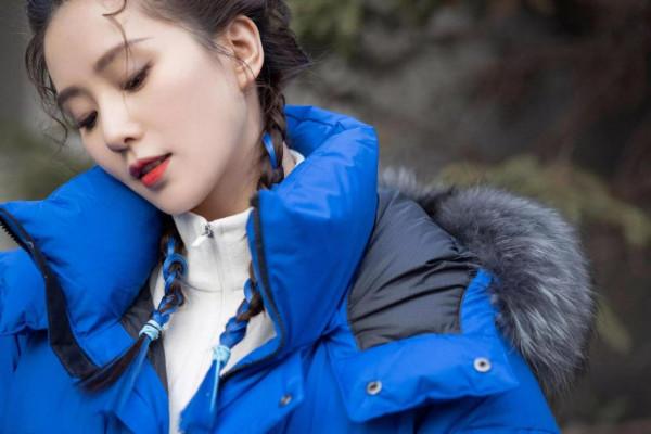 劉詩詩冰雪世界的一天,嘟嘟嘴好可愛 劉詩詩冰雪世界的一天,嘟嘟嘴好可愛