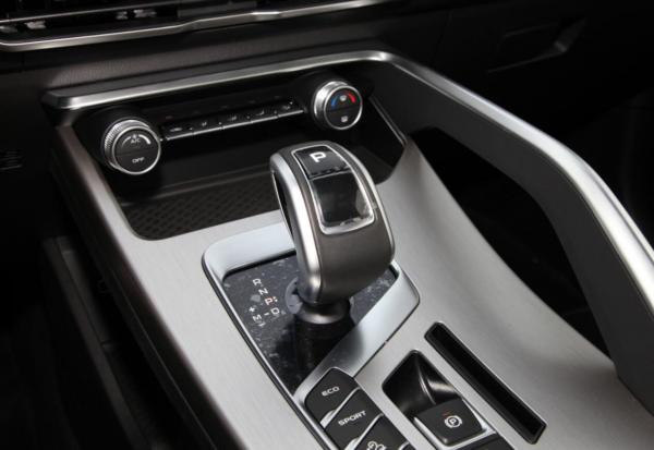 適合年輕人的國產SUV，外觀時尚，動力強，吉利繽越是你喜歡的嗎