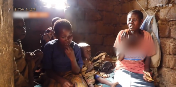 太心酸,非洲一家窮得只剩一口鍋,孩子餓得偷鄰居食物!紀錄片 太心酸,非洲一家窮得只剩一口鍋,孩子餓得偷鄰居食物!紀錄片