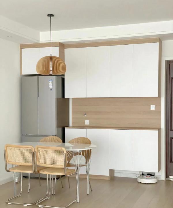 女主130㎡堅持極簡，是毫無難度的硬裝，也是百看不厭的裝修設計