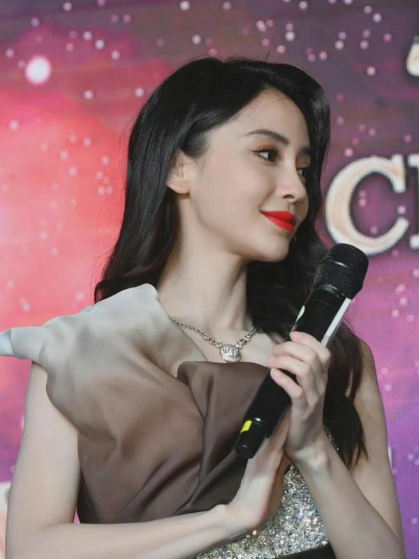 女星紅毯生圖只服Angelababy,叫她“紅毯殺手”不為過吧? 女星紅毯生圖只服Angelababy,叫她“紅毯殺手”不為過吧?
