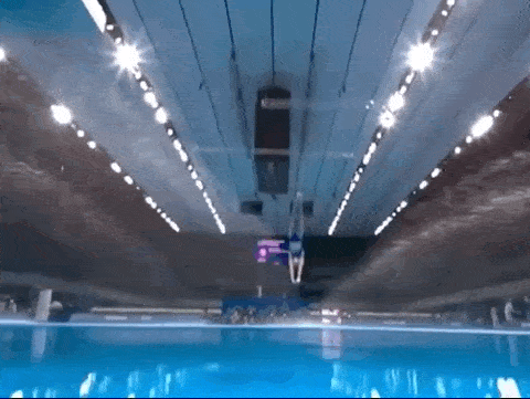 2021年最火的體育明星14歲“全紅蟬”跳水影片，無水花精彩一瞬間