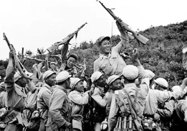 1953年軍長登報尋人,河南一清潔工身份確認,被毛主席請去中南海 1953年軍長登報尋人,河南一清潔工身份確認,被毛主席請去中南海