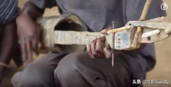 非洲菸農:被資本與菸葉綁架的一生 非洲菸農:被資本與菸葉綁架的一生