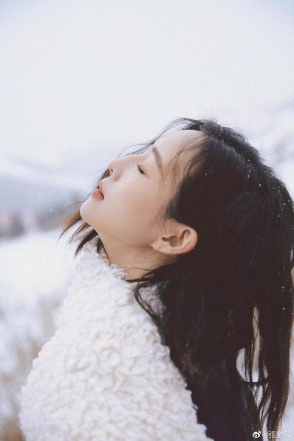 張鈞甯臘八節雪地照：實在太美了
