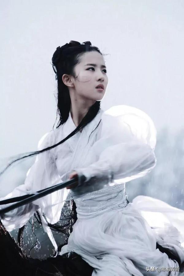 劉亦菲搭檔陳曉，這才是最配的神鵰俠侶，你們覺得呢？