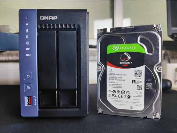 次時代NAS來了！威聯通TS-264C值不值？資料對比+拆解告訴你