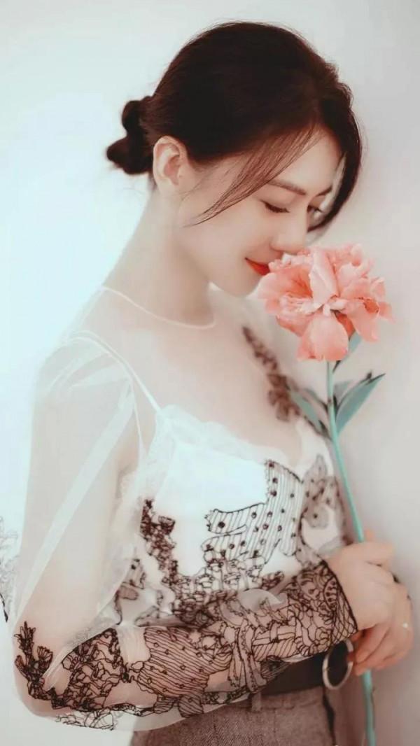 女神高圓圓桌布