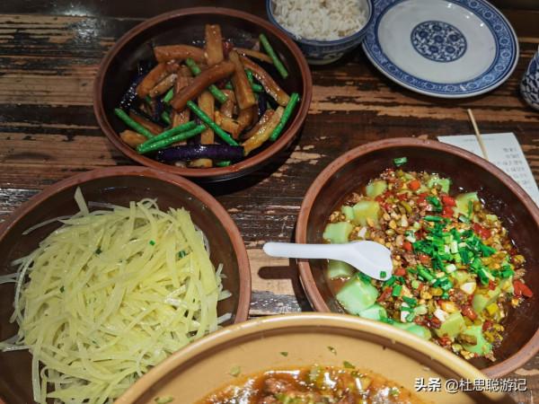 漢EV自駕湖南,常德河街非遺街區小吃琳琅滿目,吃撐了 漢EV自駕湖南,常德河街非遺街區小吃琳琅滿目,吃撐了