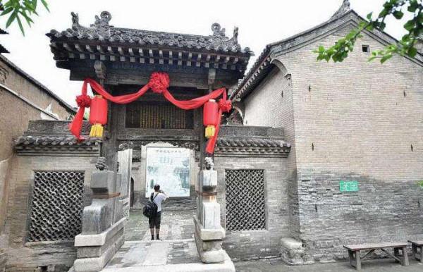 山西襄汾古村老祖宗的智慧，為防止子孫敗家，想出一個分房的妙法