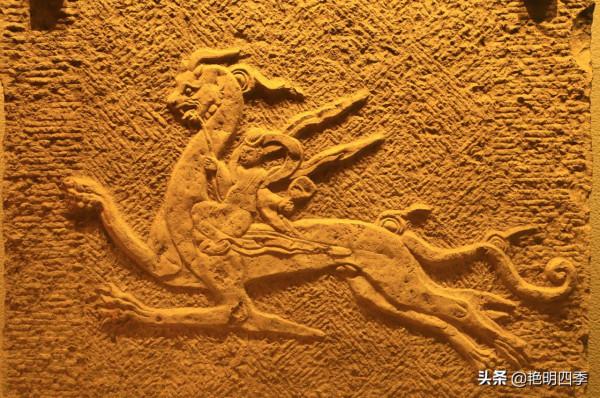 繼續走故宮西路，去看那些與太后們有關和無關的寶貝