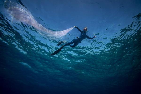土耳其女潛水員進行潛水訓練 目標打破世界紀錄