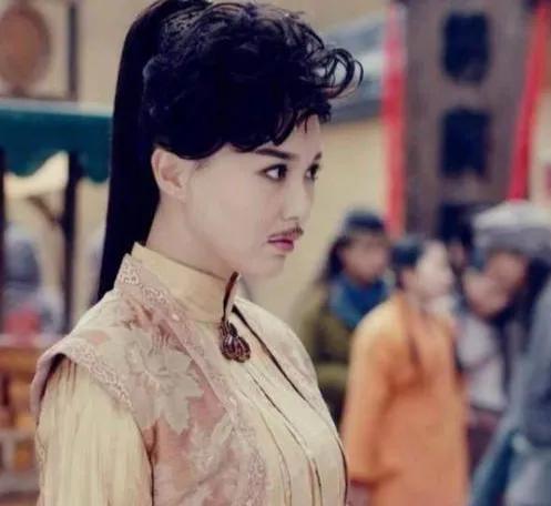 貼個鬍子就叫女扮男？扮男裝，這八位才稱的上英姿卓絕，氣質非凡