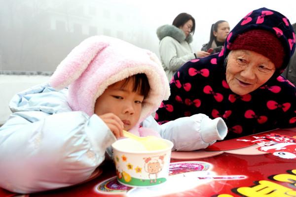 闔家團圓幸福年，堯山之巔鬧元宵