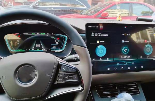 國產純電車和合資車的差距在極氪001和Model3身上體現得淋漓盡致