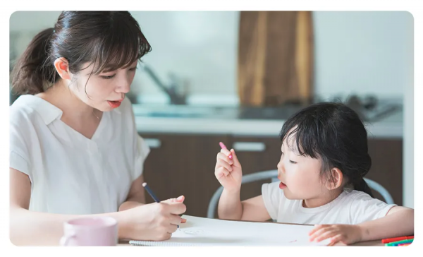 家庭月收入多少，你才敢全職帶娃？全國各地的媽媽這樣說