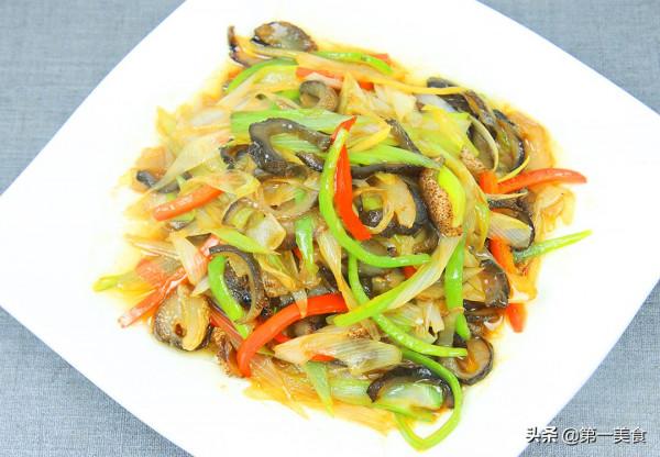 蔥燒海參最忌諱直接下鍋炒,多做這一步,嫩滑無腥味,蔥香味濃 蔥燒海參最忌諱直接下鍋炒,多做這一步,嫩滑無腥味,蔥香味濃