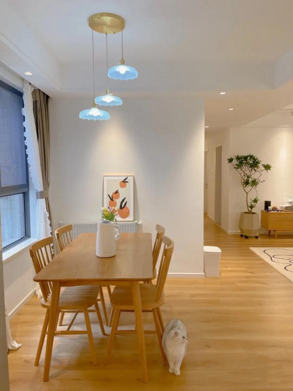 再買房，就照她家這樣裝，全屋大白牆、無主燈，乾淨利落，好舒服