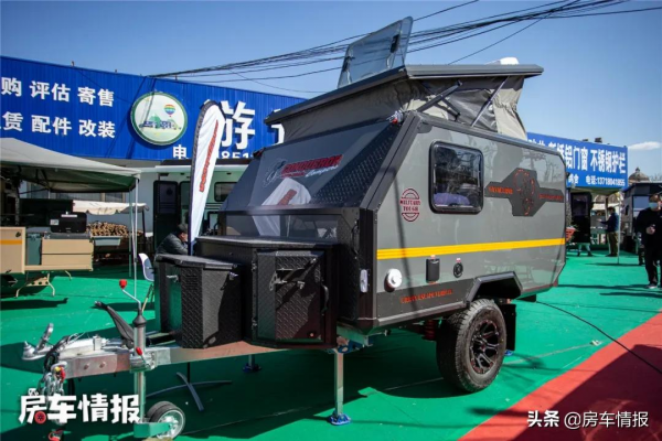 10.8萬的越野房車,能洗澡做飯適合2大1小,開門方式像戰車 10.8萬的越野房車,能洗澡做飯適合2大1小,開門方式像戰車