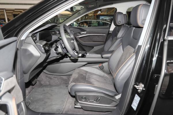 比進口版便宜10萬多 續航提升到500km 實拍一汽-大眾奧迪e-tron