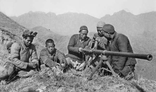 湘鄂贛游擊隊改編，與國民黨簽訂合作協議，遠在延安毛主席極不滿