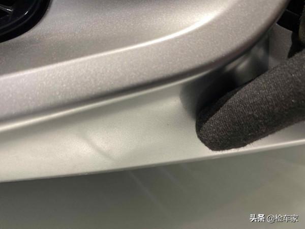 200萬買輛寶馬7系，驗車現場差點兒翻車，嚇得魂兒都出來了