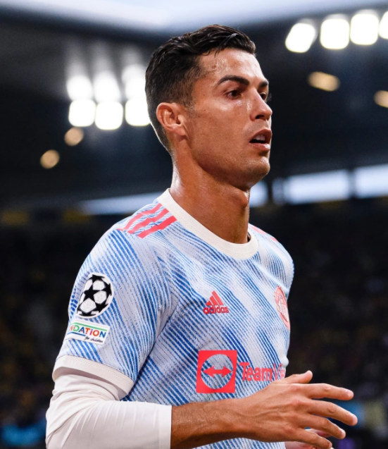 據太陽報:曼聯的淨債務在c羅轉會回報中超過 5000 萬英鎊? 據太陽報:曼聯的淨債務在c羅轉會回報中超過 5000 萬英鎊?