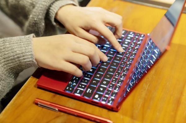 高效移動辦公 玩轉於掌上的國潮筆記本：壹號本4代錦鯉限量版體驗