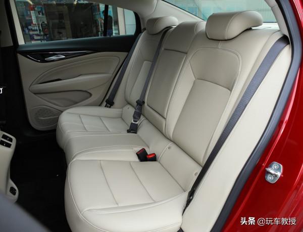 17萬中型車怎樣選?這兩款空間超大 還有一款長年銷量冠軍! 17萬中型車怎樣選?這兩款空間超大 還有一款長年銷量冠軍!