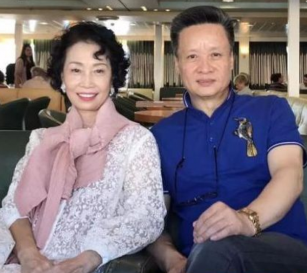 這10位男演員才叫始終如一，沒有緋聞，各個都是不忘初心的好丈夫