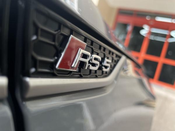 試駕奧迪RS5:賽道樂趣、家用代步,二者兼備! 試駕奧迪RS5:賽道樂趣、家用代步,二者兼備!