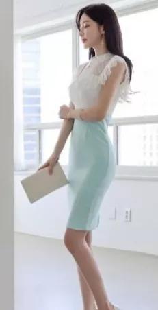 秋有月圓心有嬋娟;花前樹下銘相思。秋風亂舞落葉翩翩(九) 秋有月圓心有嬋娟;花前樹下銘相思。秋風亂舞落葉翩翩(九)