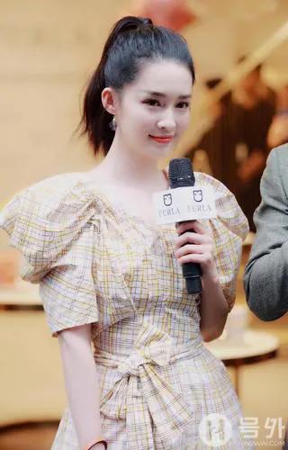 愛江山更愛美人——明星李沁美圖集二 愛江山更愛美人——明星李沁美圖集二