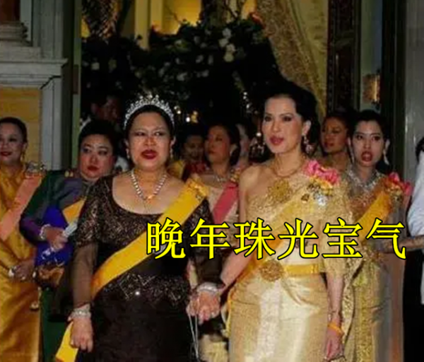 詩麗吉一生借出的3頂皇冠：頌妃用舊貨，鑽石寶塔冠只給小女兒用