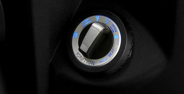 主要上下班通勤40km，預算1.7萬，大陽V銳150和FNX150，如何選？