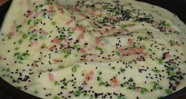 自從學會雞蛋餅這做法，我家再也不買早餐，幾分鐘搞定，營養美味