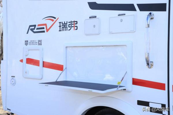 奇瑞3.0T+5座4床平頂房車亮相！設計用心，內飾豪華，用著很舒服
